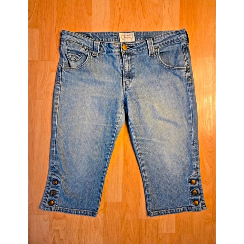 Levi Strauss Signature low rise capri jeans